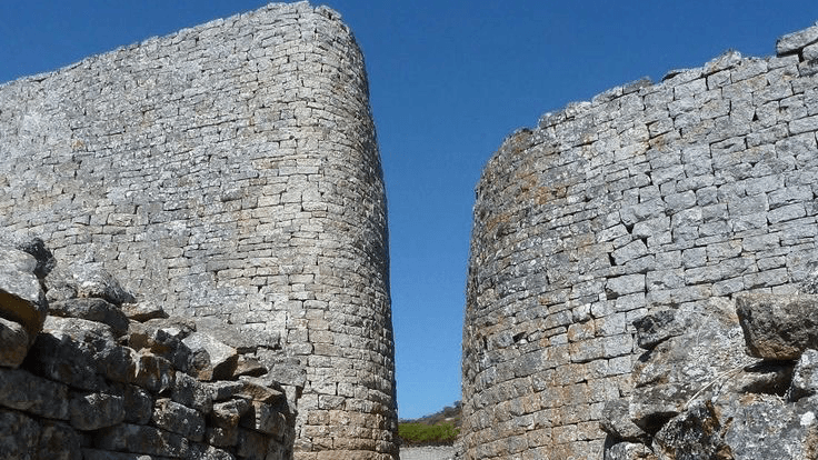 Great Zimbabwe: The City That Built Its Own World Behind Great Walls