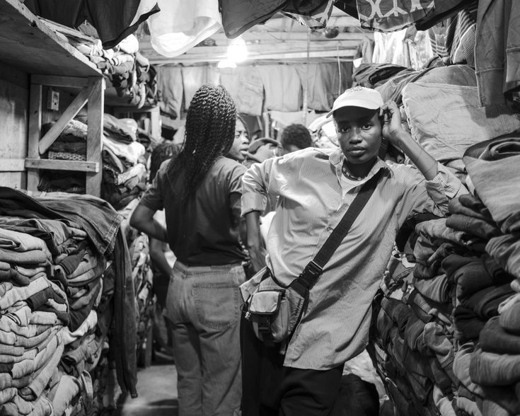 Young Nigerians in the Market