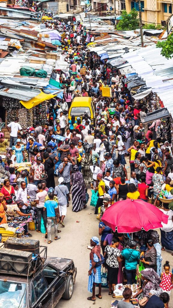 Ahia oma and community in business